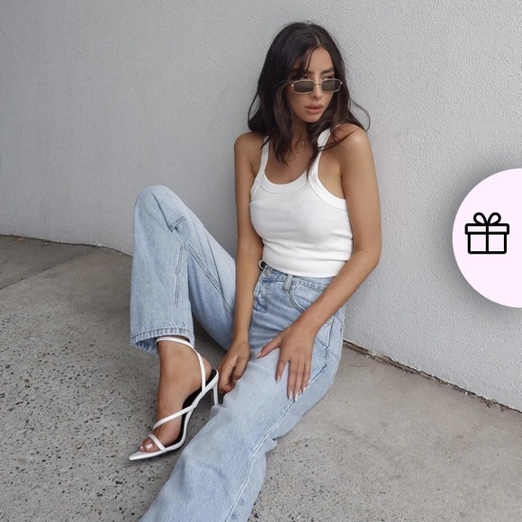 SOLD! SOLD! SOLD!😁♥️HOLLY ASYMMETRIC STRAIGHT LEG JEAN LIGHT WASH DENIM Size 0 - Picture 9 of 10